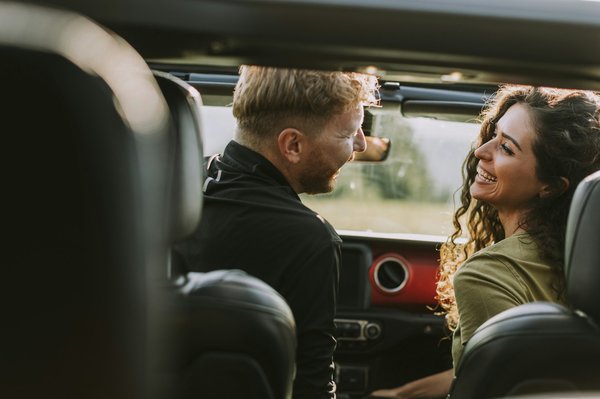 Quels sont les meilleurs itinéraires pour un road trip en Islande : paysages et arrêts incontournables ?